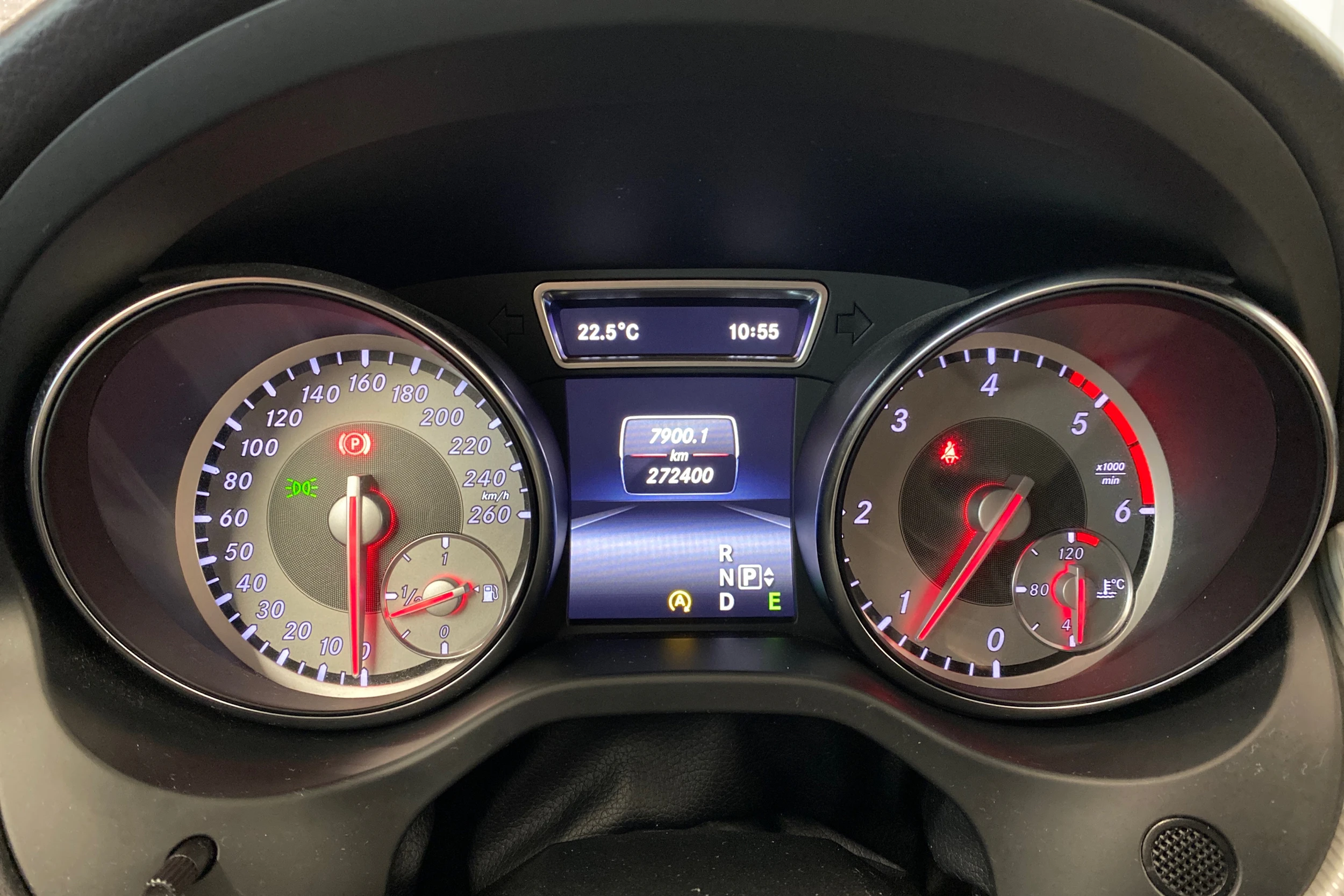 musta Mercedes-Benz CLA 2015 kuva 15.