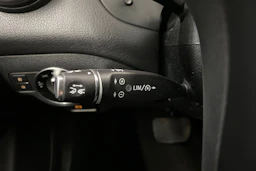musta Mercedes-Benz CLA 2015 kuva 23.