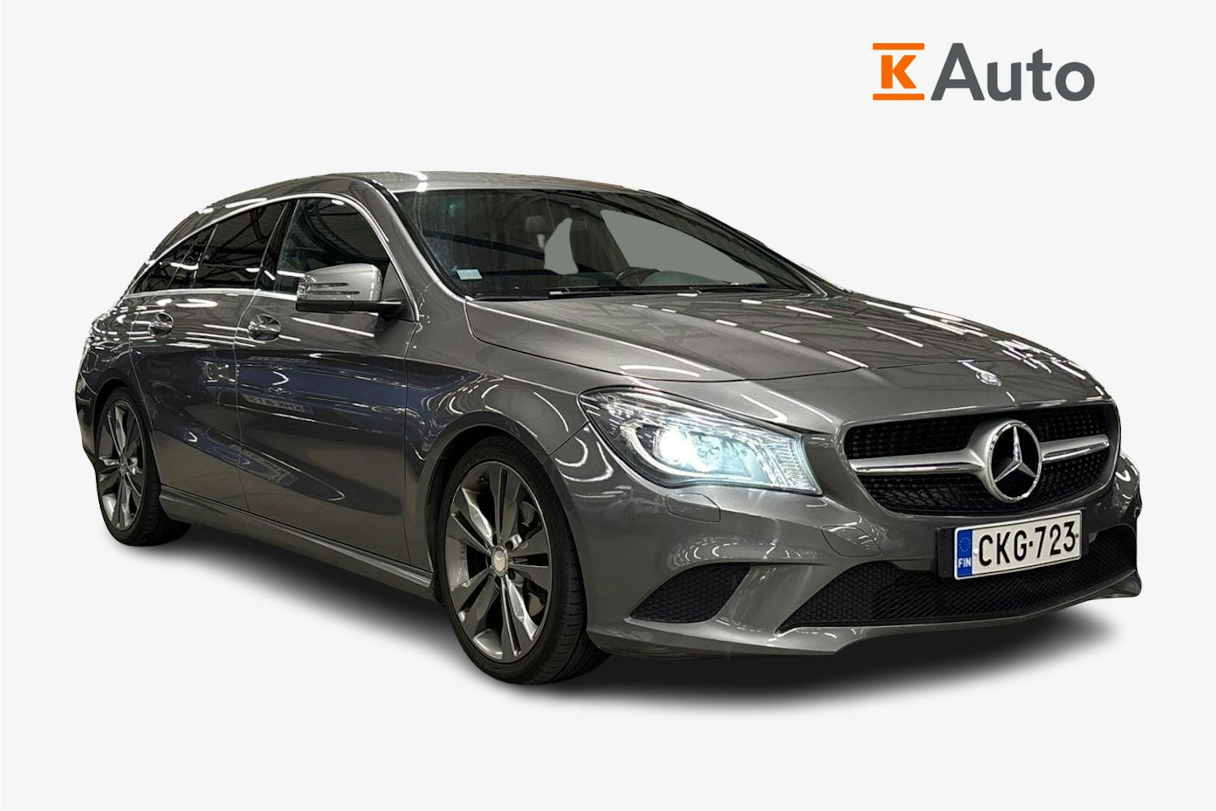 harmaa Mercedes-Benz CLA 2016 kuva 1.