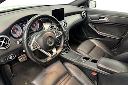 Valkoinen Mercedes-Benz CLA 2016 kuva 6.