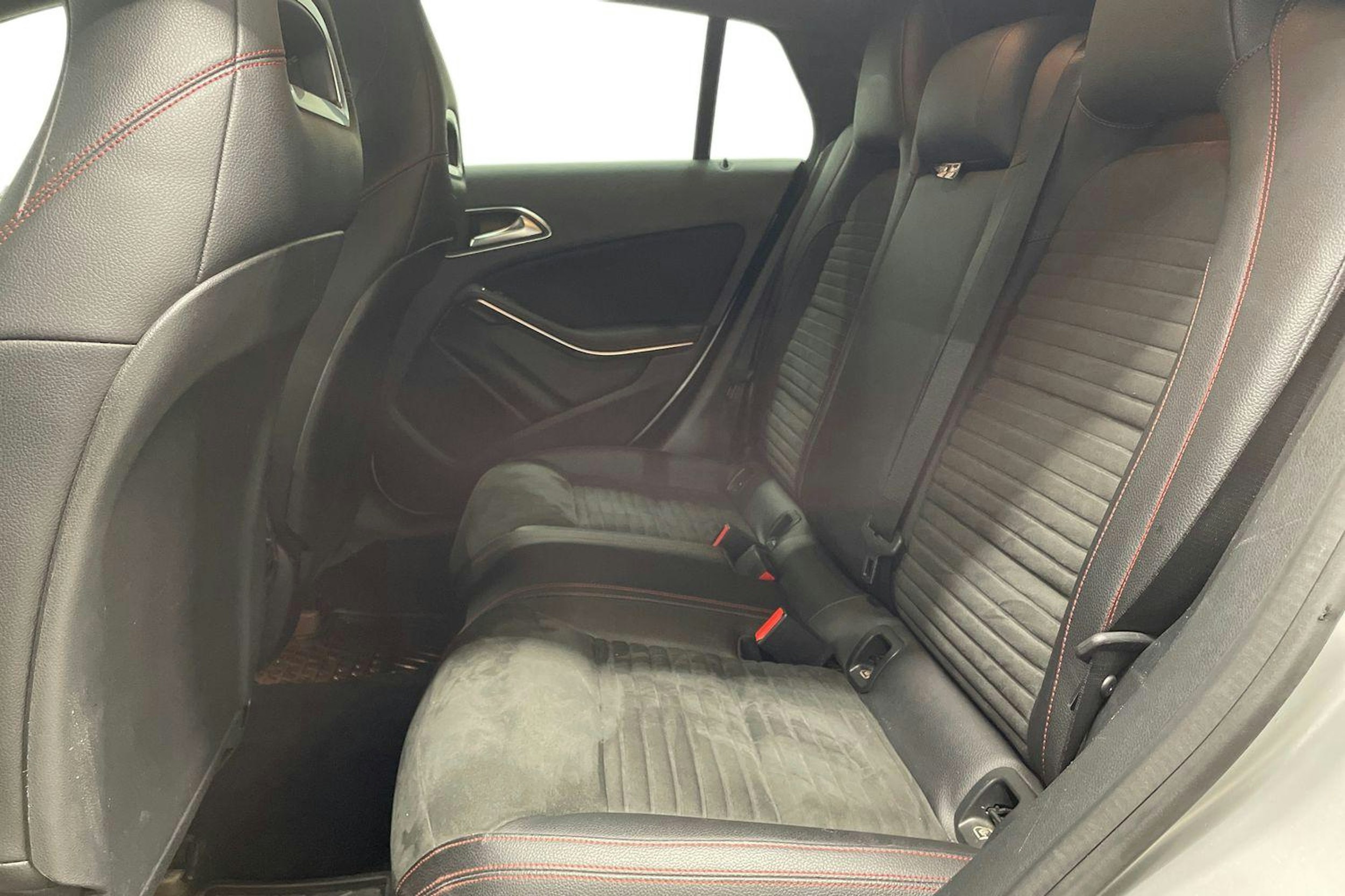 hopea Mercedes-Benz CLA 2016 kuva 10.