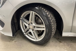 hopea Mercedes-Benz CLA 2016 kuva 13.