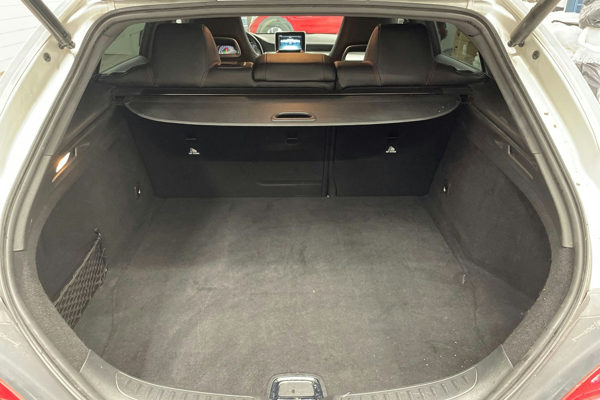 hopea Mercedes-Benz CLA 2016 kuva 14.