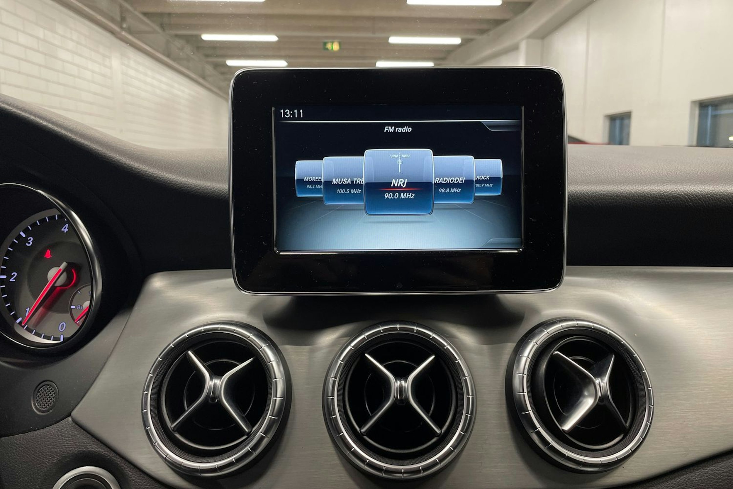 hopea Mercedes-Benz CLA 2016 kuva 16.