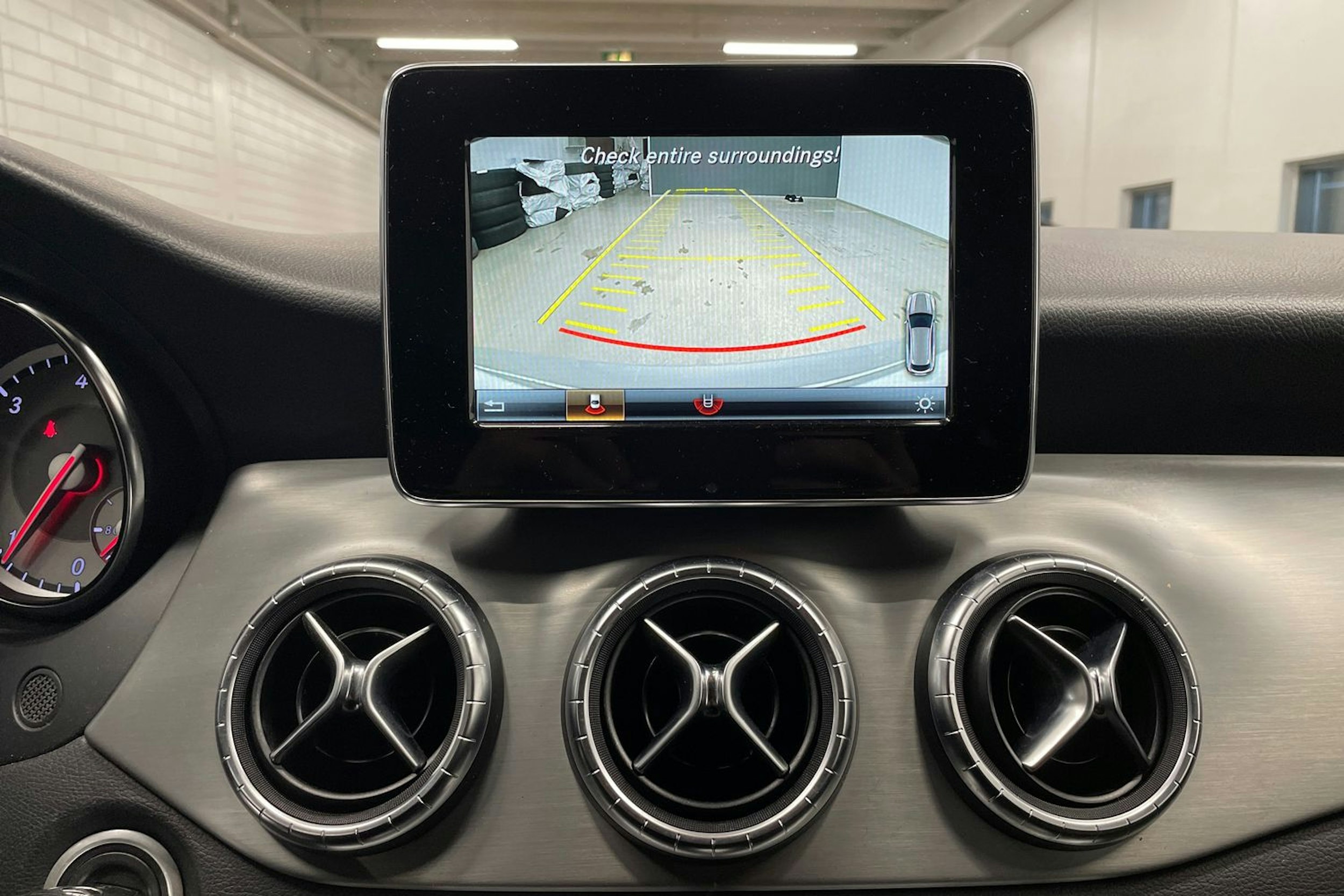 hopea Mercedes-Benz CLA 2016 kuva 19.