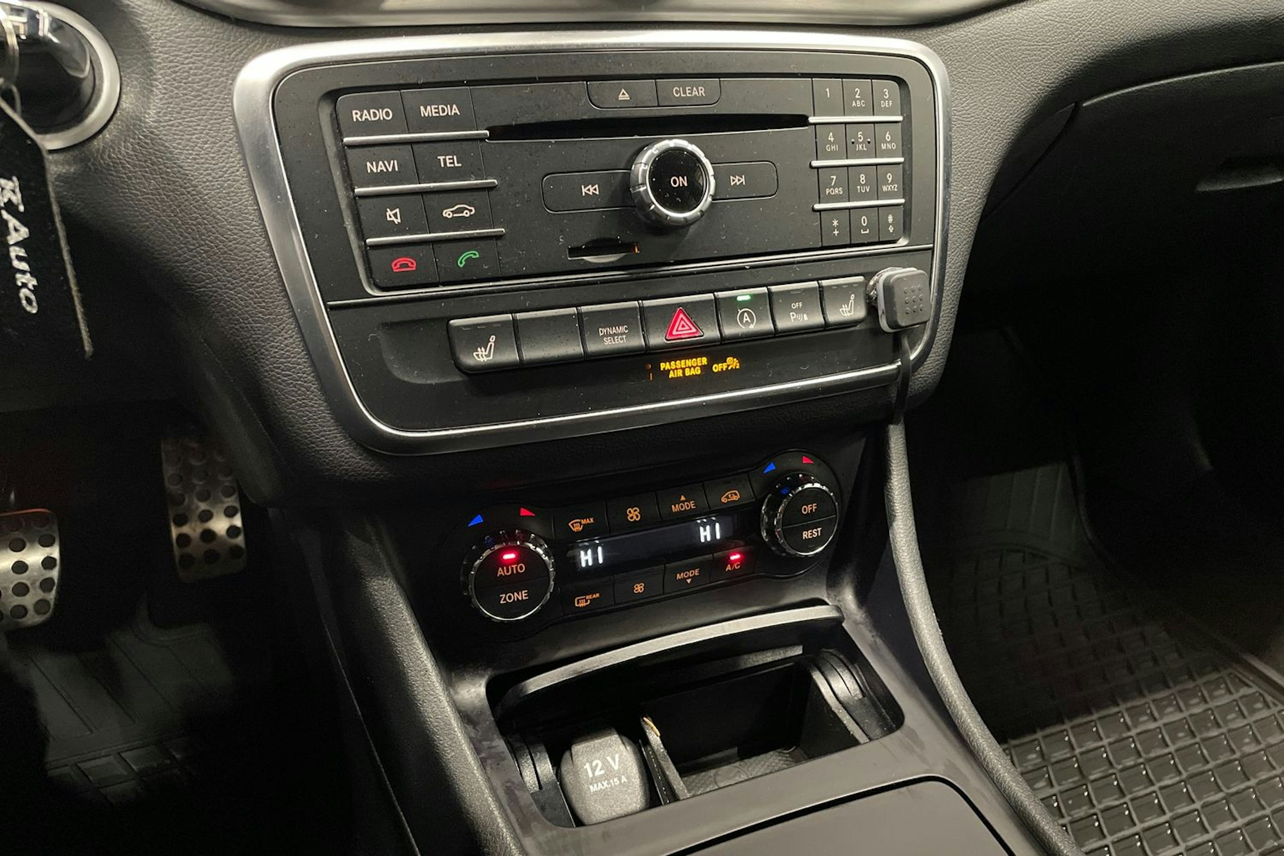 hopea Mercedes-Benz CLA 2016 kuva 20.