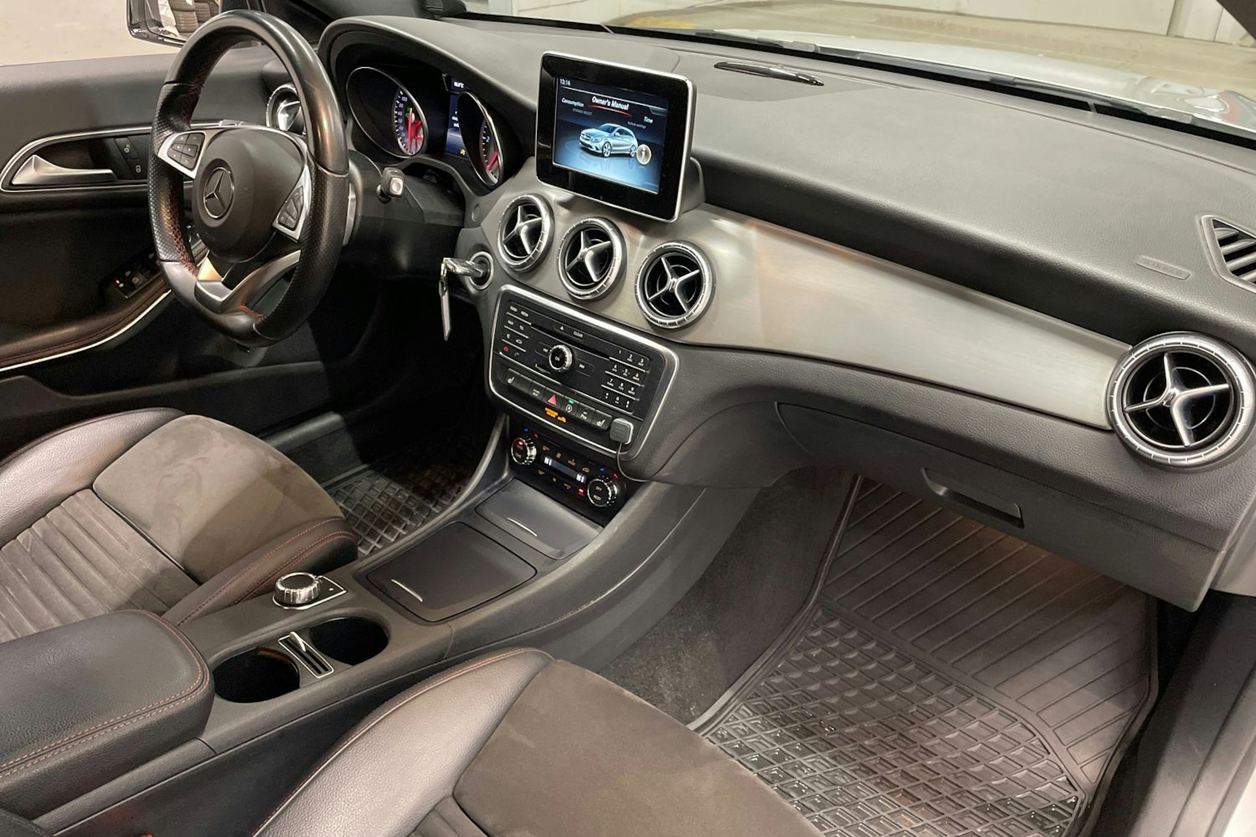 hopea Mercedes-Benz CLA 2016 kuva 29.