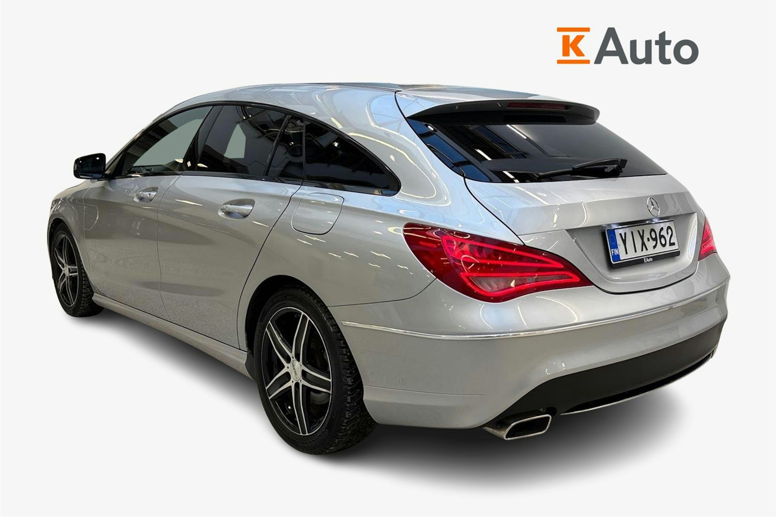 Harmaa Mercedes-Benz CLA 2016 kuva 2.