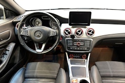 Harmaa Mercedes-Benz CLA 2016 kuva 9.