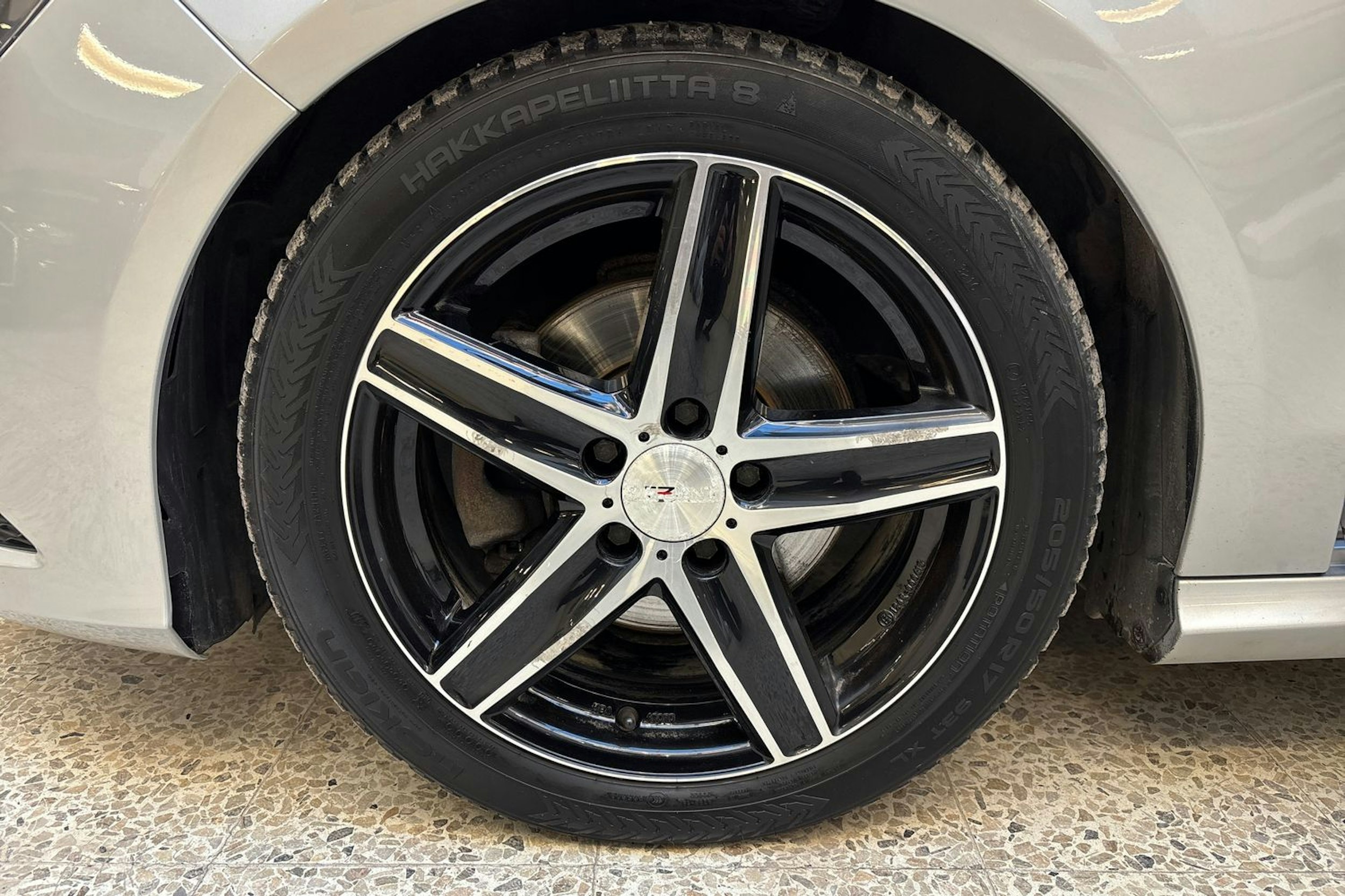 Harmaa Mercedes-Benz CLA 2016 kuva 13.