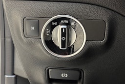 Harmaa Mercedes-Benz CLA 2016 kuva 16.