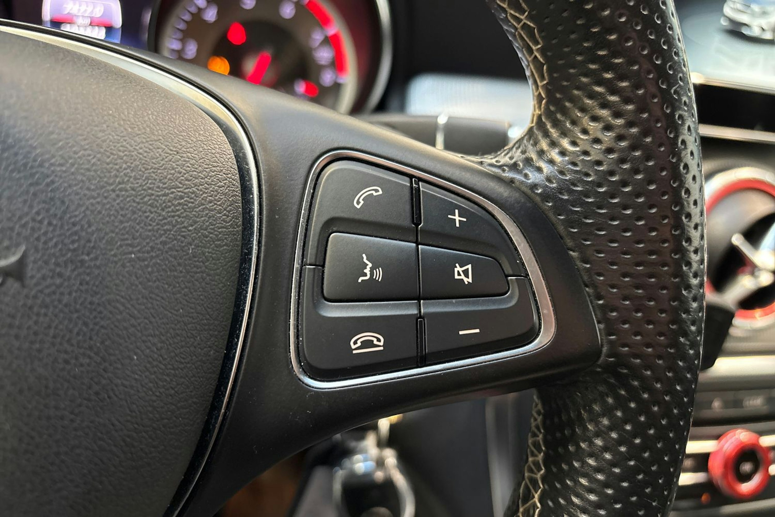 Harmaa Mercedes-Benz CLA 2016 kuva 19.