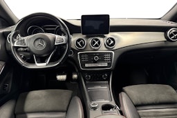 musta Mercedes-Benz CLA 2017 kuva 9.