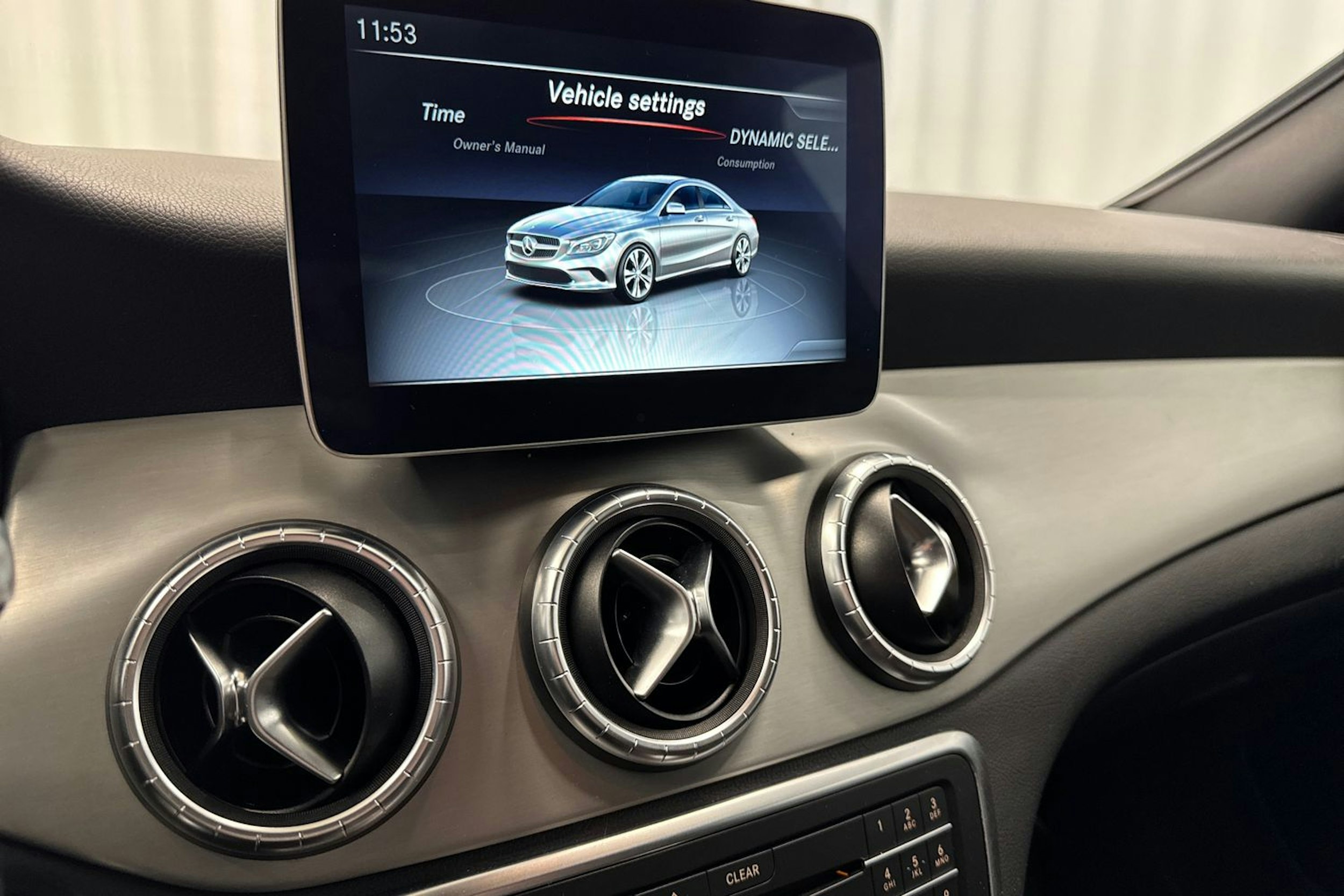 musta Mercedes-Benz CLA 2017 kuva 16.