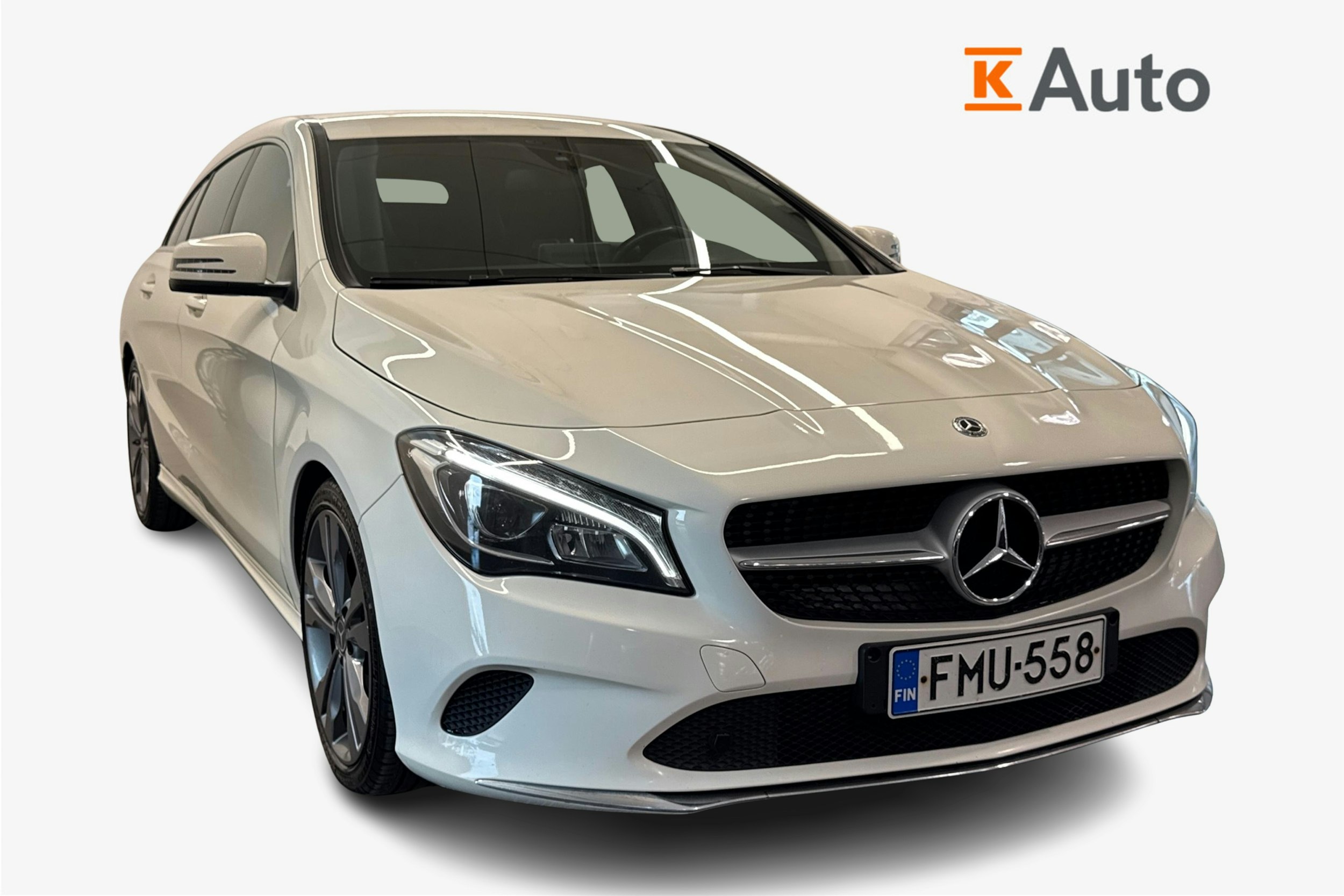 valkoinen Mercedes-Benz CLA 2017 kuva 1.