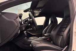 valkoinen Mercedes-Benz CLA 2017 kuva 17.