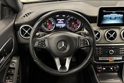 valkoinen Mercedes-Benz CLA 2017 kuva 19.