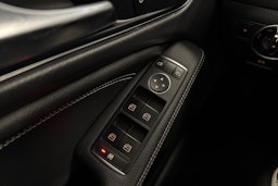 valkoinen Mercedes-Benz CLA 2017 kuva 24.