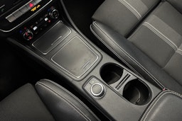 valkoinen Mercedes-Benz CLA 2017 kuva 25.