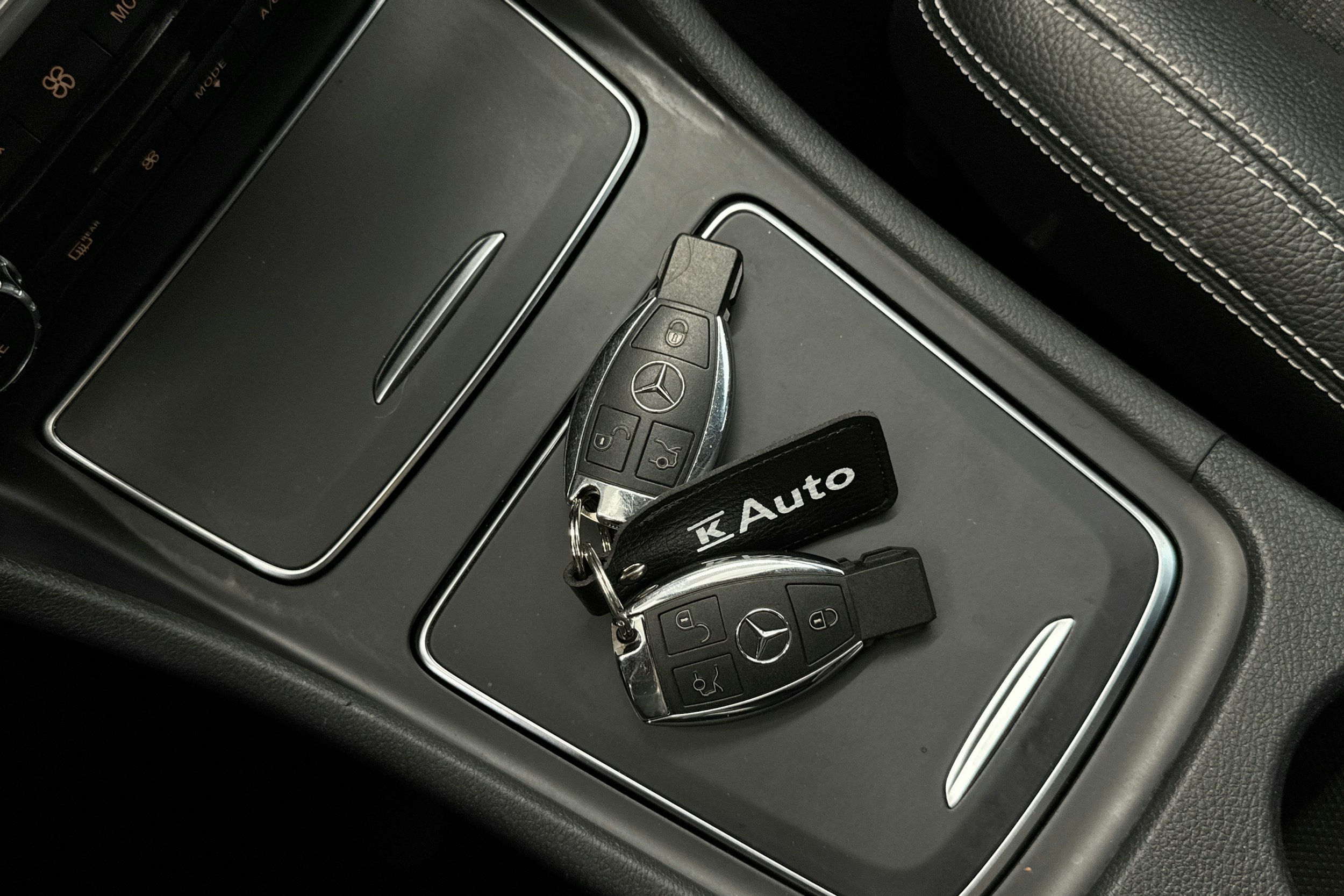 valkoinen Mercedes-Benz CLA 2017 kuva 30.