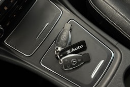 valkoinen Mercedes-Benz CLA 2017 kuva 30.
