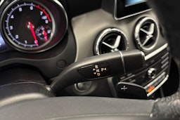valkoinen Mercedes-Benz CLA 2017 kuva 31.