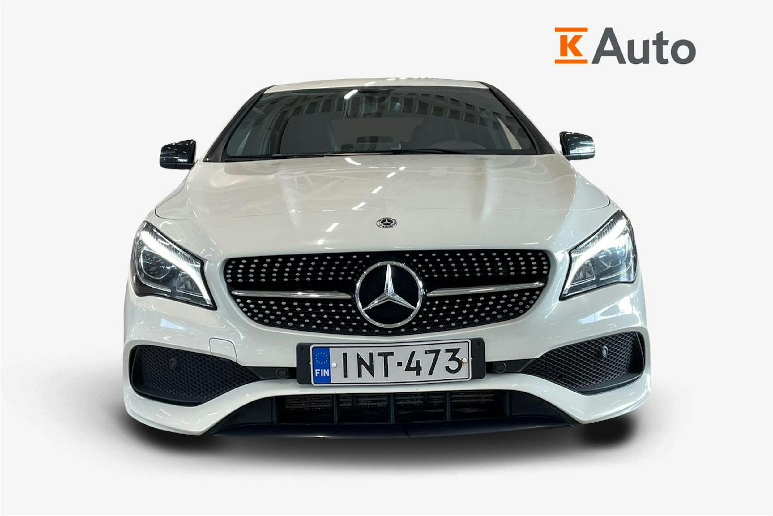 valkoinen Mercedes-Benz CLA 2017 kuva 4.