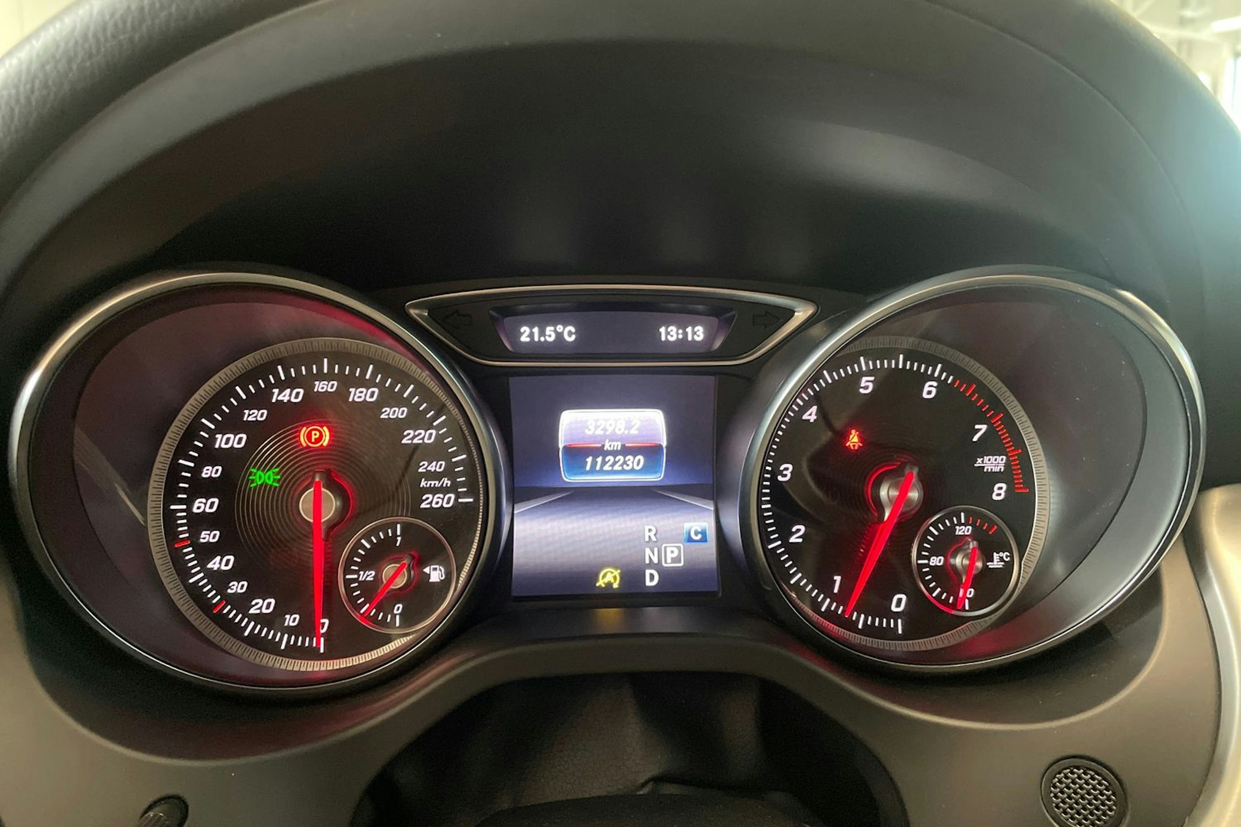 valkoinen Mercedes-Benz CLA 2017 kuva 16.