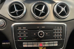 valkoinen Mercedes-Benz CLA 2017 kuva 24.