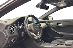 musta Mercedes-Benz CLA 2017 kuva 6.