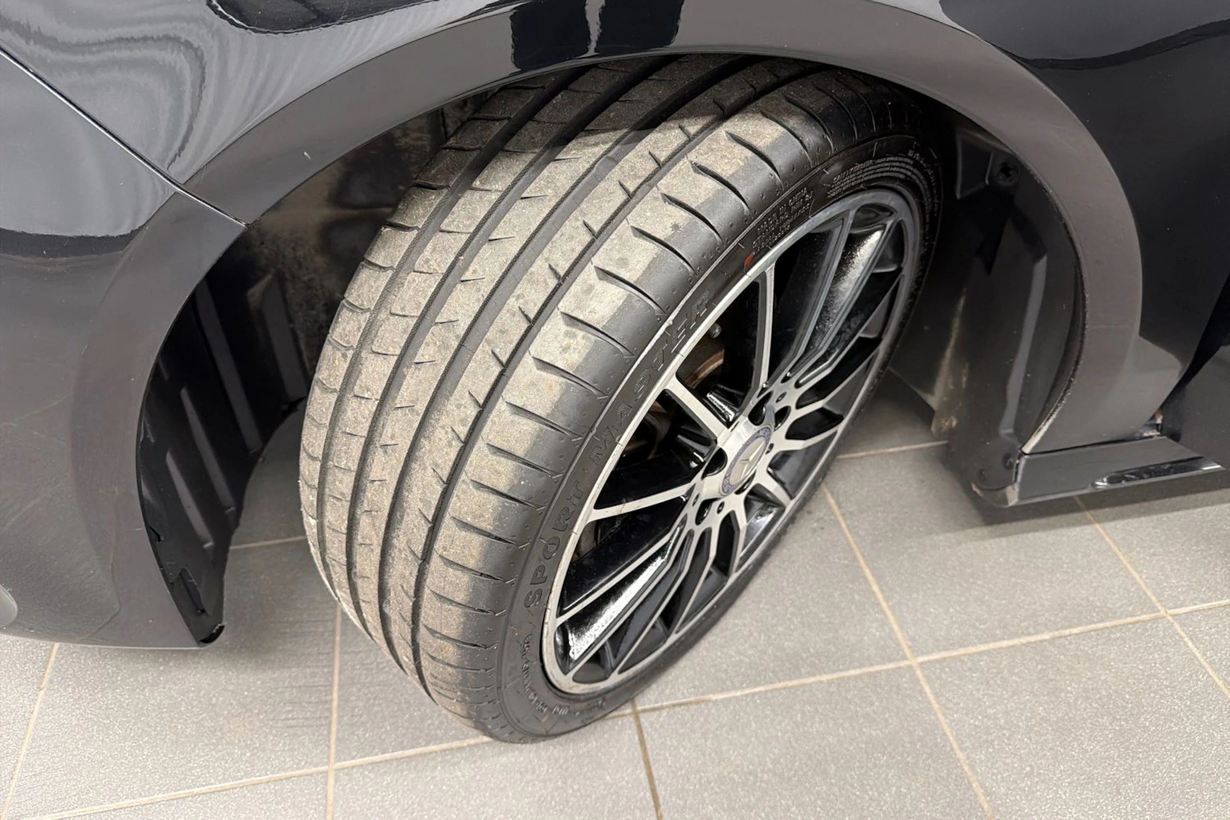 musta Mercedes-Benz CLA 2017 kuva 10.
