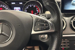 musta Mercedes-Benz CLA 2017 kuva 17.