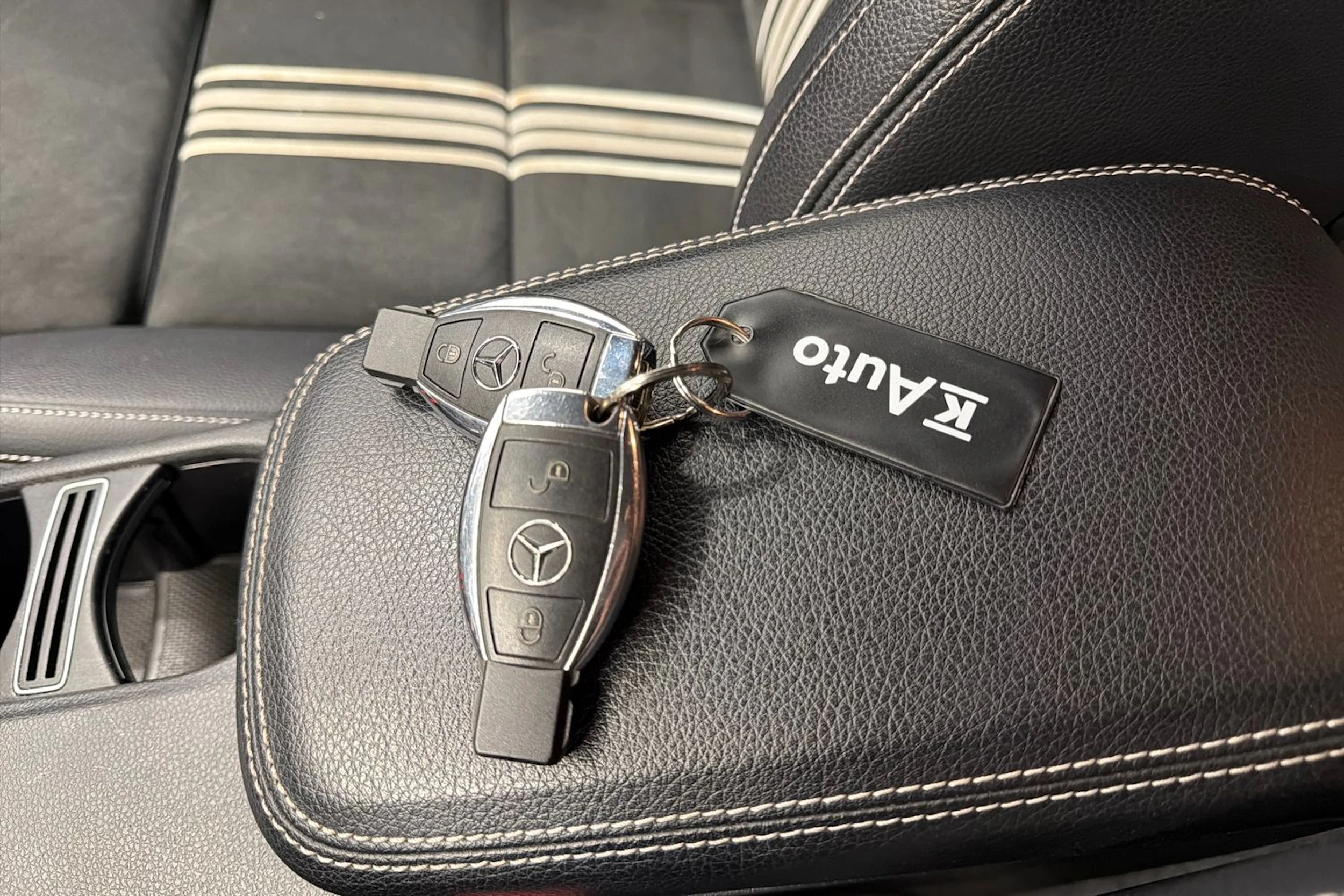 musta Mercedes-Benz CLA 2017 kuva 25.