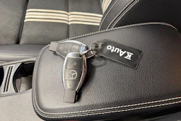 musta Mercedes-Benz CLA 2017 kuva 25.