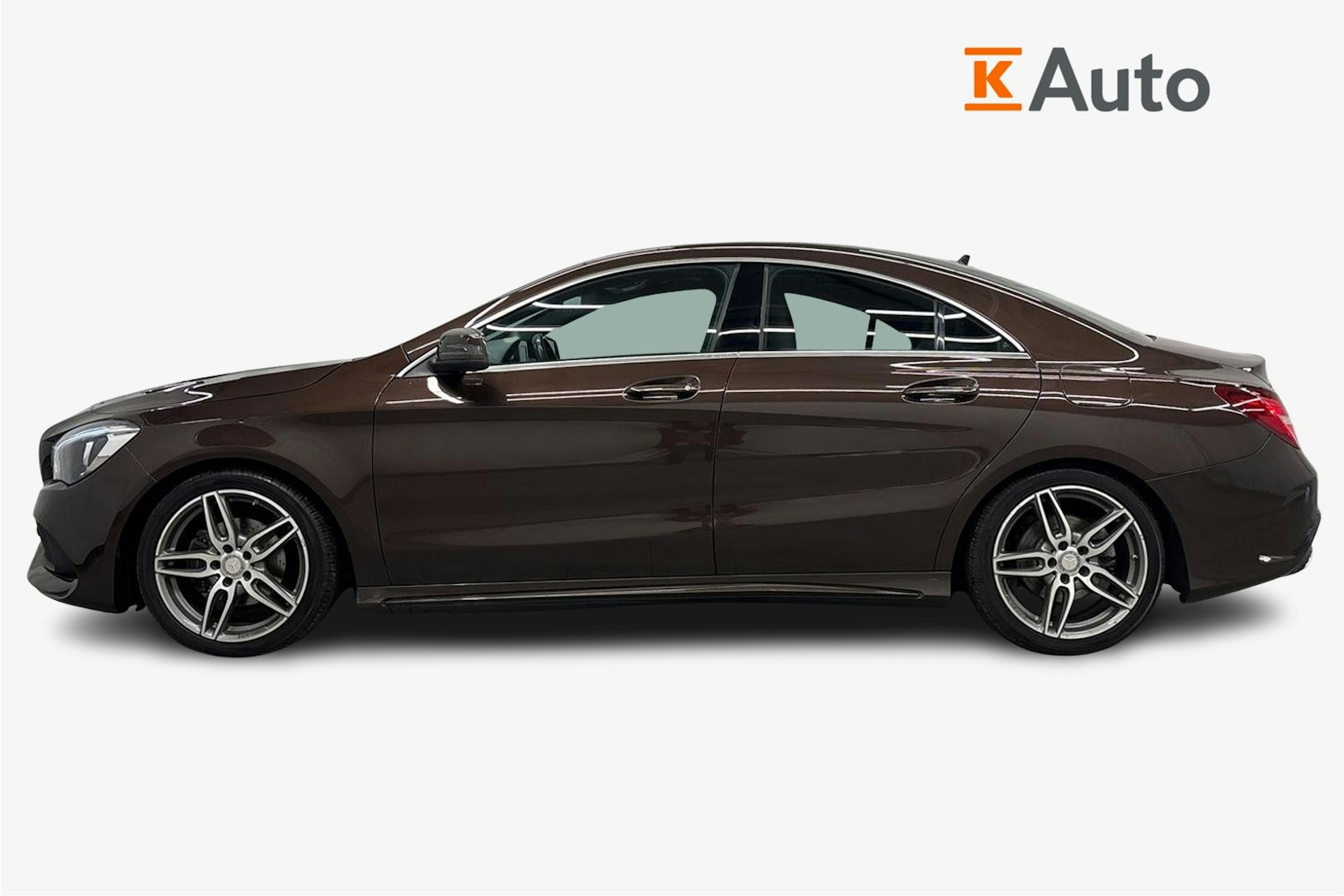 ruskea (beige) Mercedes-Benz CLA 2017 kuva 6.