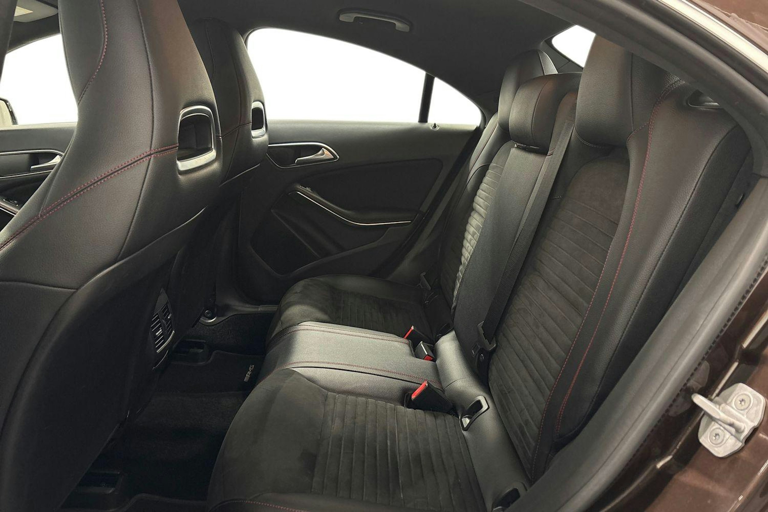 ruskea (beige) Mercedes-Benz CLA 2017 kuva 10.