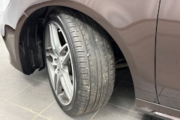 ruskea (beige) Mercedes-Benz CLA 2017 kuva 13.