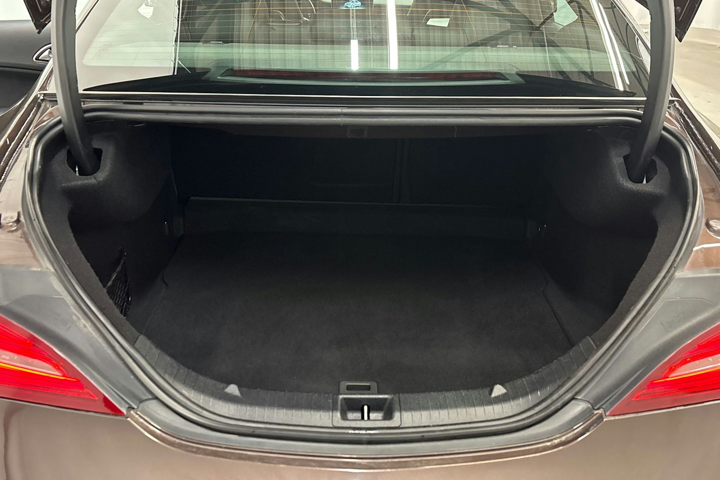 ruskea (beige) Mercedes-Benz CLA 2017 kuva 15.