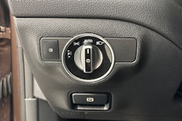 ruskea (beige) Mercedes-Benz CLA 2017 kuva 17.