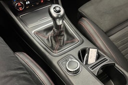 ruskea (beige) Mercedes-Benz CLA 2017 kuva 26.