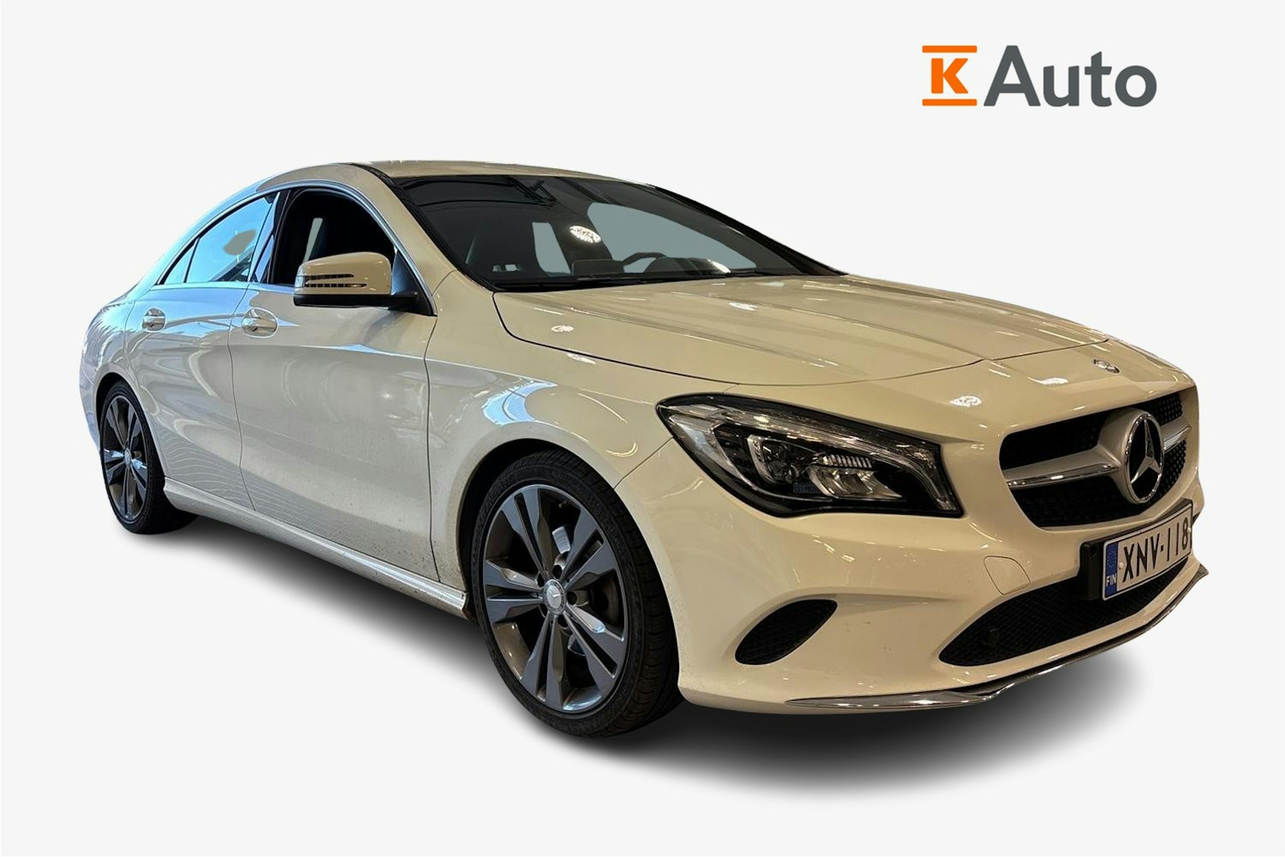 valkoinen Mercedes-Benz CLA 2017 kuva 1.