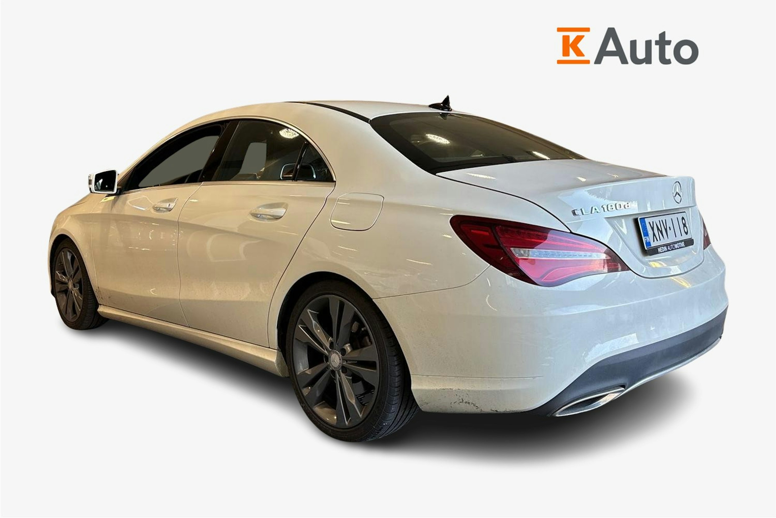 valkoinen Mercedes-Benz CLA 2017 kuva 2.