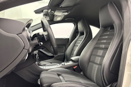 valkoinen Mercedes-Benz CLA 2017 kuva 14.