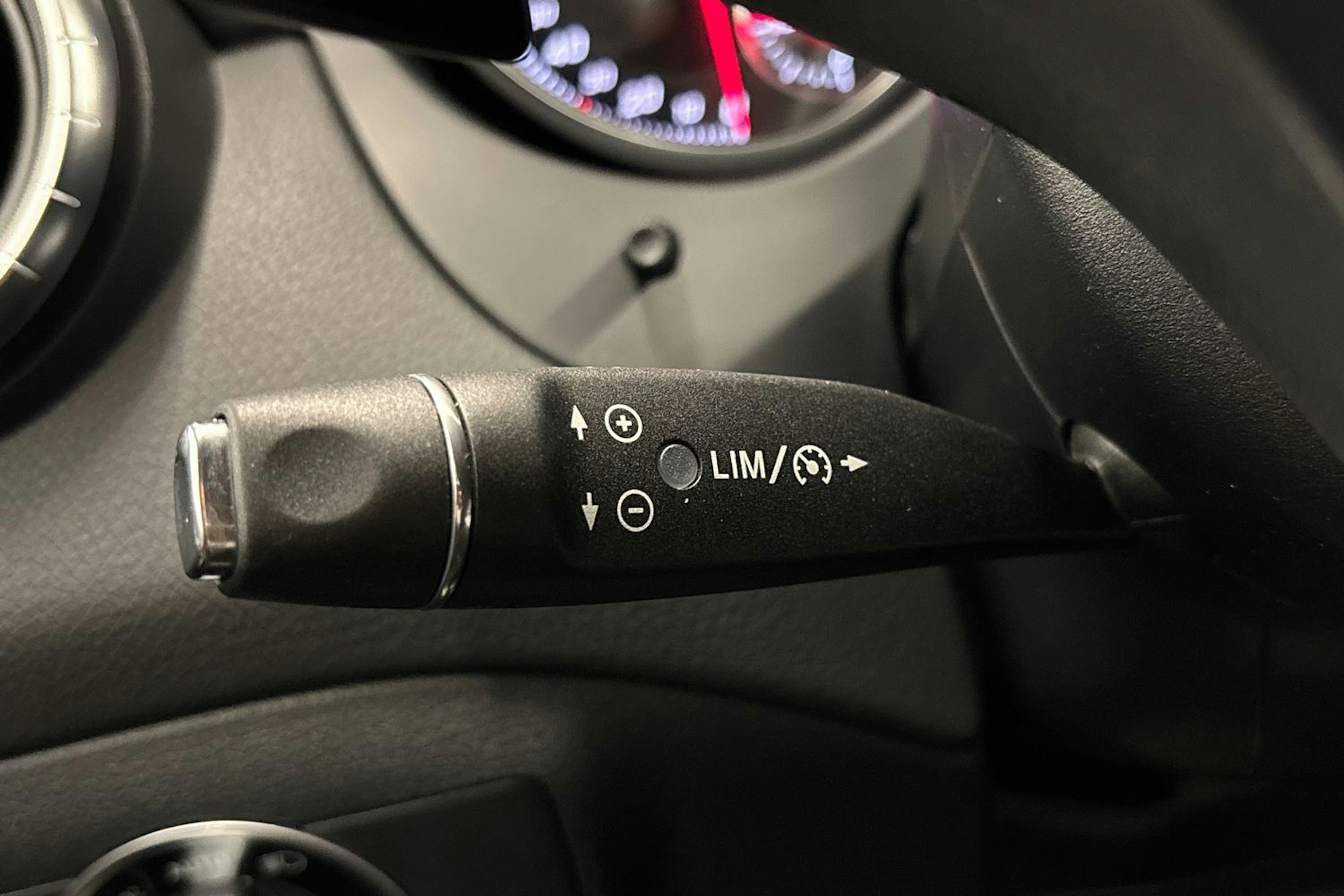 valkoinen Mercedes-Benz CLA 2017 kuva 19.