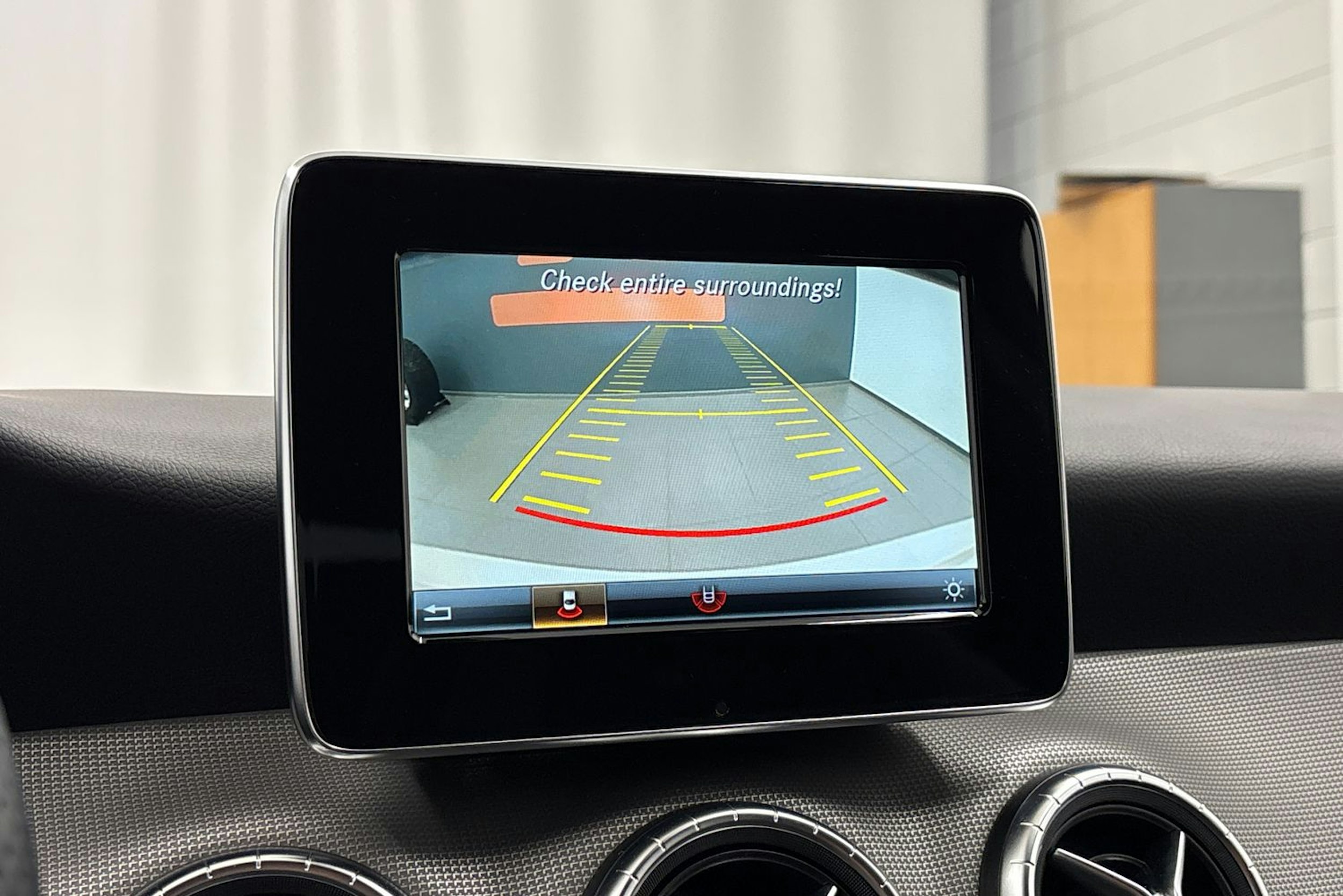 valkoinen Mercedes-Benz CLA 2017 kuva 20.