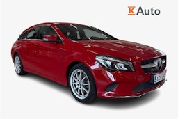 punainen Mercedes-Benz CLA 2017 kuva 1.