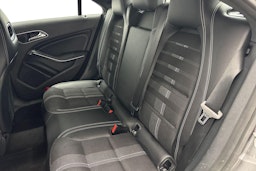met. harmaa Mercedes-Benz CLA 2018 kuva 10.