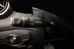 met. harmaa Mercedes-Benz CLA 2018 kuva 20.