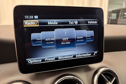 met. harmaa Mercedes-Benz CLA 2018 kuva 24.