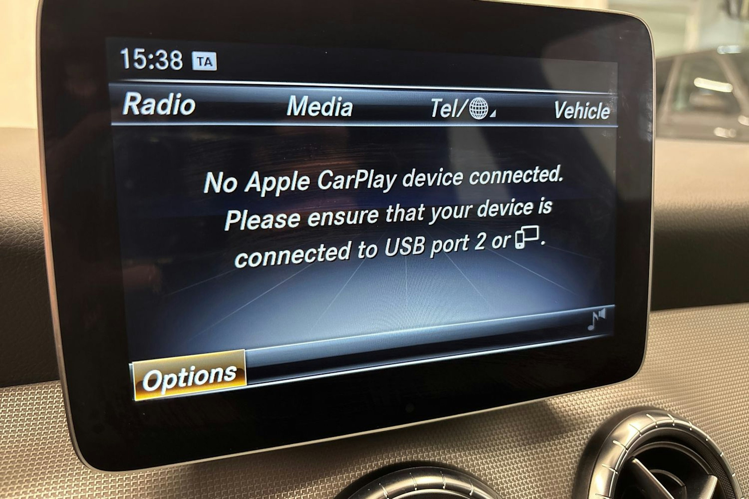 met. harmaa Mercedes-Benz CLA 2018 kuva 25.